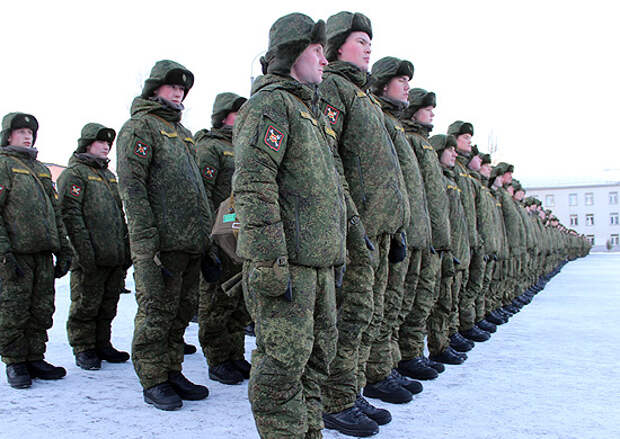 Зима строй. Призывники зимой. Построение в армии зимой. Армия Кемеровской области. Построение военнослужащих зимой.