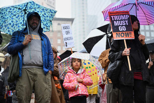 Sohu: протесты ведут к политическому кризису между американцами и Белым домом