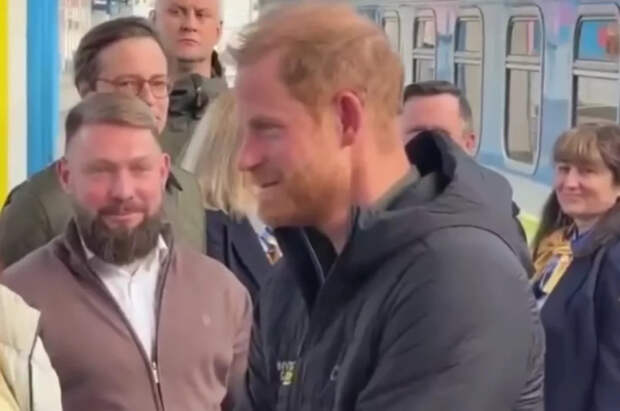 Бронепоездом из Польши: принц Гарри тайно приехал в Киев ради одного дела