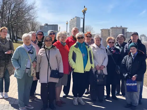 Пенсионеры из Ростокина узнали об однодольных и двудольных растениях