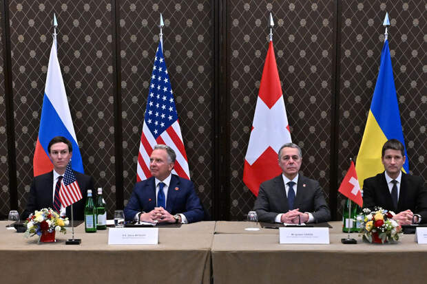 Политолог Солонников: сливы в западных СМИ нужны, чтобы повлиять на позицию России