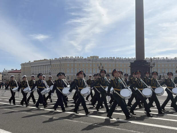 Правнучка Тани Савичевой впервые посетила парад Победы в Петербурге