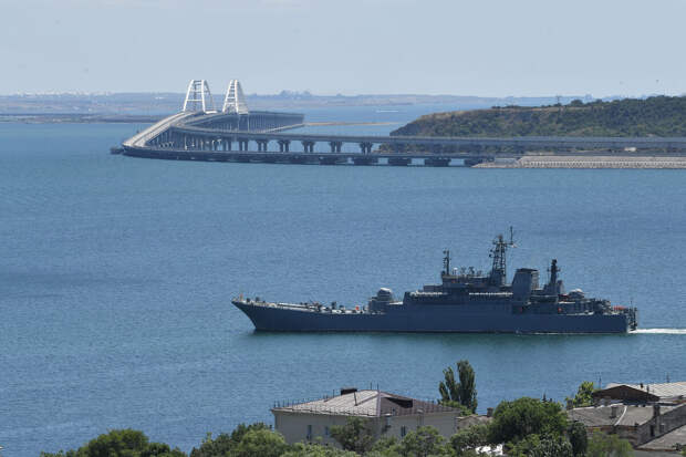 Глава Крыма Аксенов сообщил об увеличении числа досмотровых комплексов на мосту