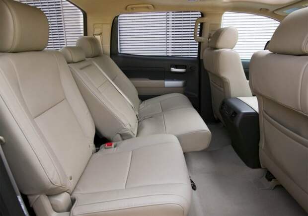 красивый салон Toyota Tundra фото
