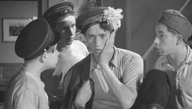 Кадр из фильма "Максим Перепелица" (1956)