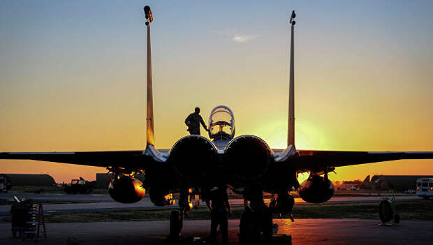 Самолет ВВС США F-15E Strike Eagle на базе Инджирлик в Турции. Архивное фото