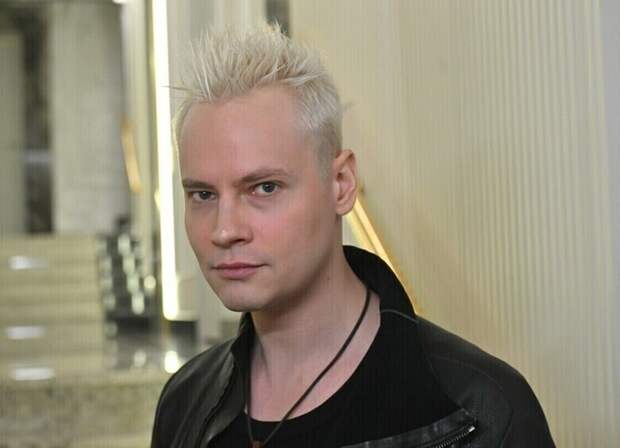 Shaman объяснил, зачем облизал Байкал