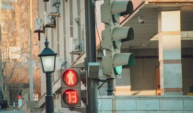 В Приморье ребёнок попал под машину