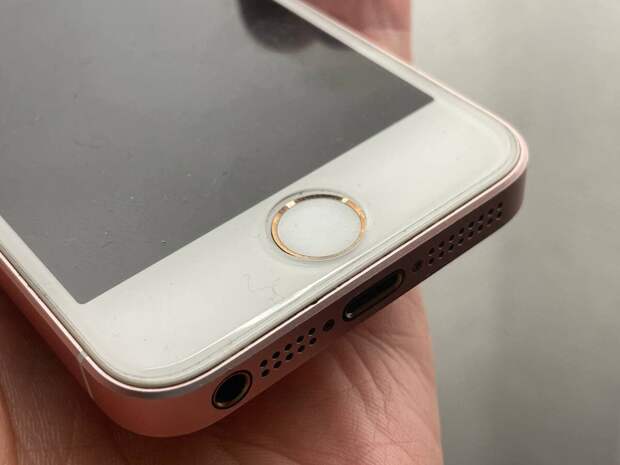 Touch ID встроен в кнопку смартфона iPhone 5s