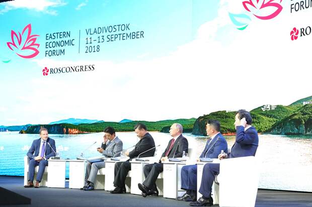 Лидеры  Японии, Китая, России, Монголии и Южной Кореи на ВЭФ-2018, 12.09.18.png