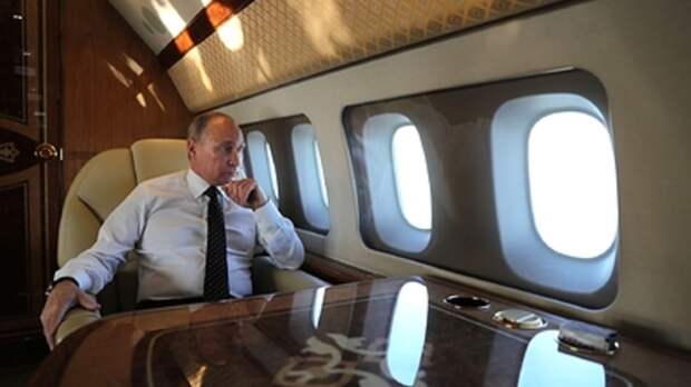 Путина лишили полётов в США? "Нет ничего смешнее новых американских санкций"