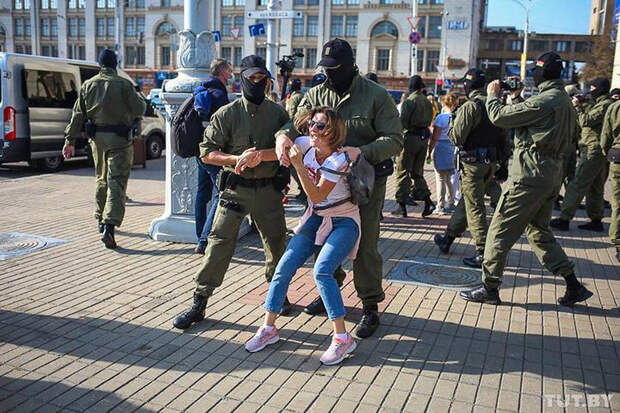 В Минске начались задержания участниц «Женского марша»