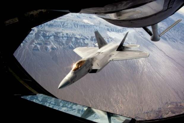 Истребитель F-22