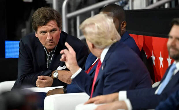 Такер Карлсон призывает военных США отобрать у Трампа «ядерную кнопку»