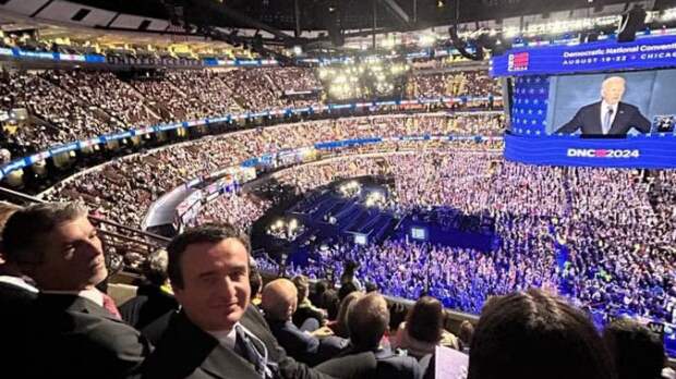 «Женщины – лучшие лидеры и организаторы!» Главарь сепаратистов Косово примчался в США поклониться Камале Харрис