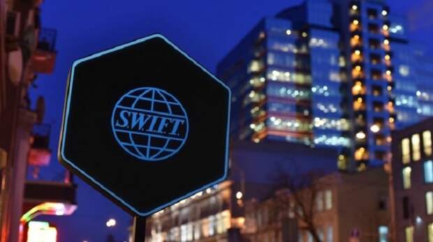 Дуплет Байдена: SWIFT и госдолг РФ станут Путину ответом за «пожелание здоровья»