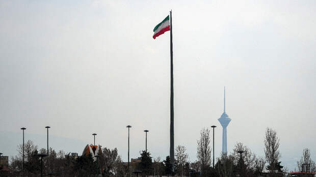 Иран ударил по крупнейшему в мире СПГ-комплексу в Катаре