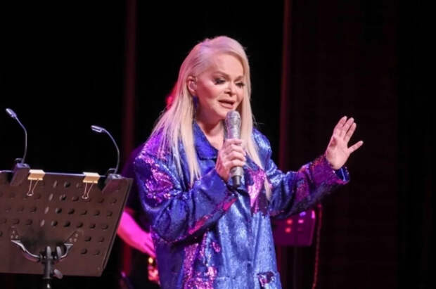 Корона вместо покаяния: продюсер объяснил, почему зрители бегут от Долиной