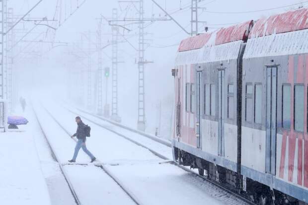 Несколько поездов опаздывают в Москву из-за непогоды