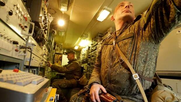 Для связи на фронте Telegram не используется, заявили в Минобороны