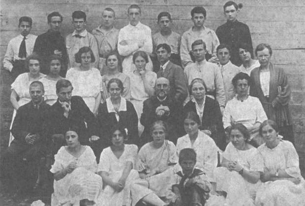 Блог - 18 любопытных фотографий о том, какими были выпускники в СССР