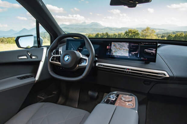 BMW iX тест драйв