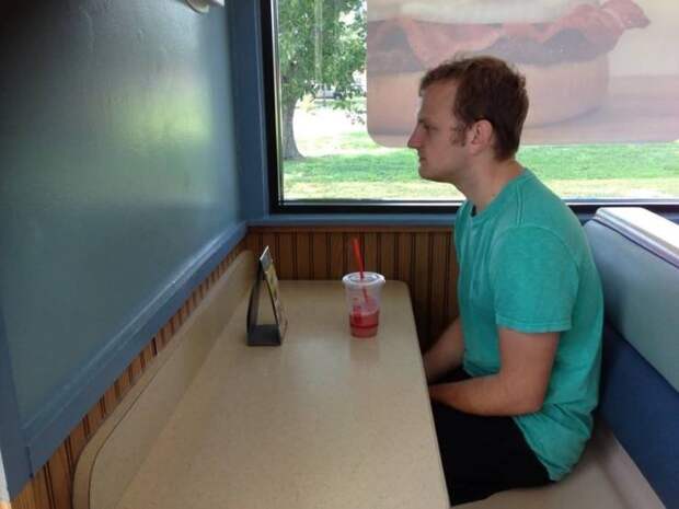 Одинокие сердца на снимках: forever alone