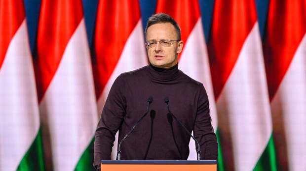 Глава МИД Венгрии пригрозил карами Украине за вмешательство в выборы