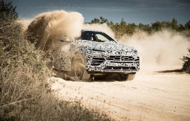 Прототип Lamborghini Urus на ровной грунтовке полигона Нардо lancia, Тесты, авто, автомобили, автоспорт, гоночный автомобиль, ралли