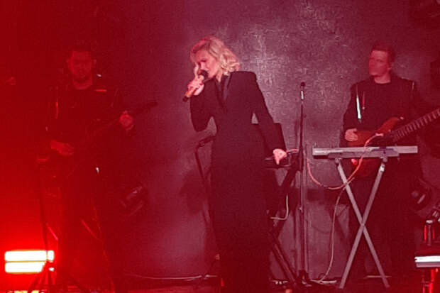 Певица Полина Гагарина на концерте предложила петь без нее: «У меня перерыв»