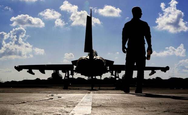 Ассиметричный ответ: Британские военные базы на Ближнем Востоке — отличная цель для случайных прилетов