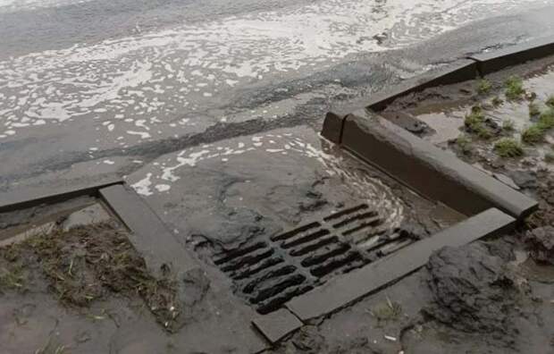 Коммунальные службы устраняют локальные подтопления в Туле