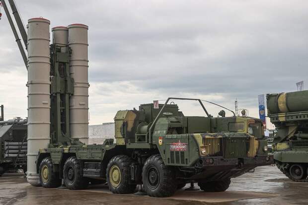 Утро жителей Орска началось со взрывов и стрельбы