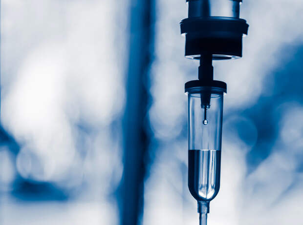 Капельницы: панацея или опасная мода? Разбираемся, когда они действительно нужны, а когда могут навредить