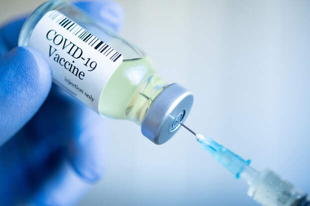 В Японии приостановили вакцинацию препаратом Moderna