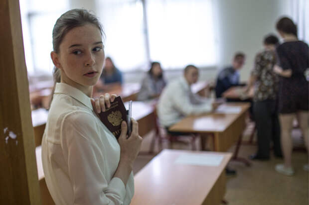 Самый сложный предмет для выпускников - математика. Фото: Сергей Бобылев/ТАСС