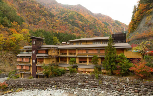 Nishiyama Onsen Keiunkan: самый старый отель в мире