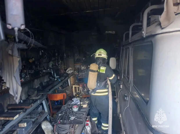 В Тульской области за неделю спасатели МЧС потушили 15 пожаров