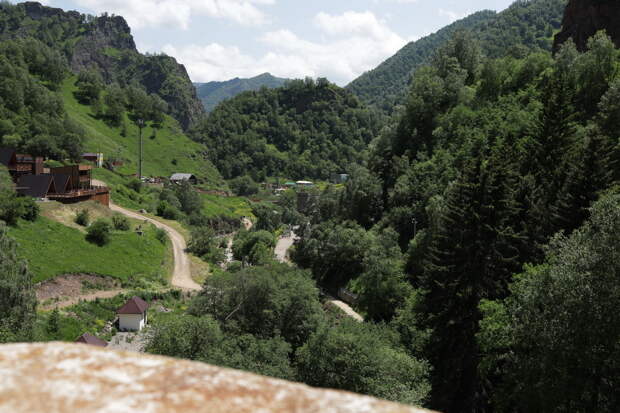 Российская школьница ушла в горы «ставить эксперимент по выживанию» и пропала