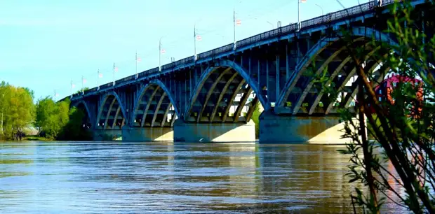 Глава Минтранса дал совет туристам, как объезжать Бийск из-за ремонта коммунального моста