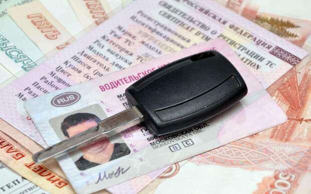 Грозит неприятностями: что делать при утере водительских прав