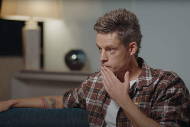 SHOT: квартиру журналиста Юрия Дудя в Москве арестовали за долги