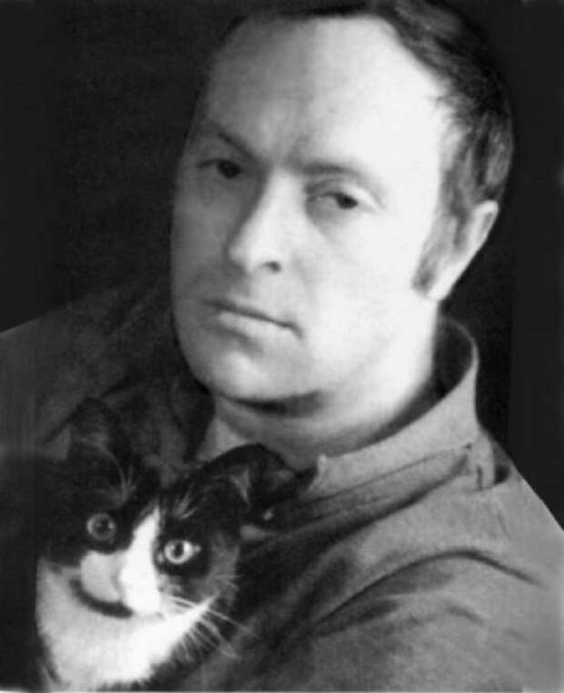 Иосиф Александрович Бродский с котом Осей.