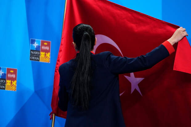 NTV: девять звезд шоу-бизнеса Турции задержали по делу о наркотиках