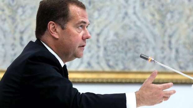 Решение принято: Медведев пригрозил России масштабной диспансеризацией?