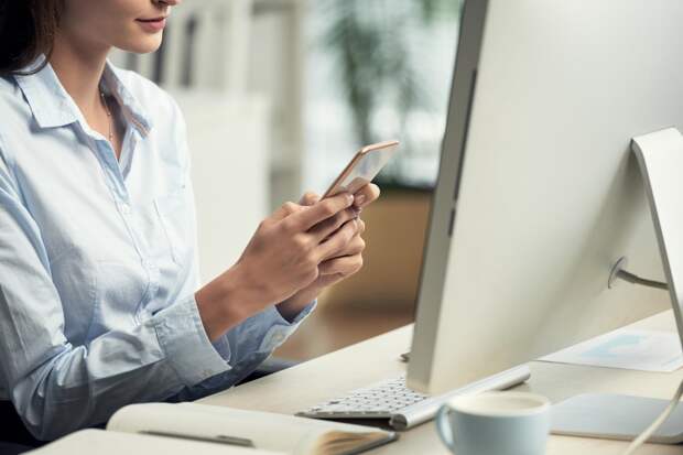 Врач предупредила об угрозе для зрения из-за длительной работы за экраном