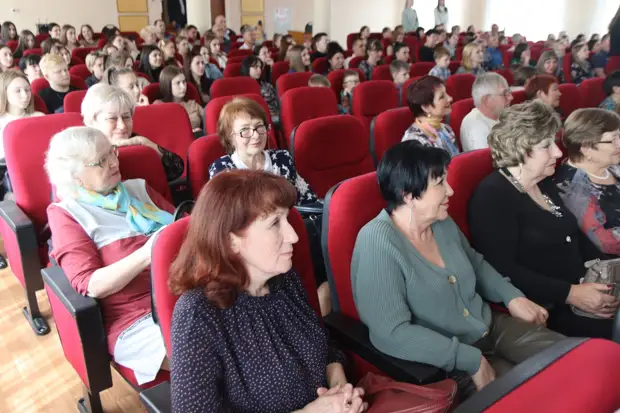 Всегда на передовой: коллектив станции скорой помощи чествовали в Уссурийске