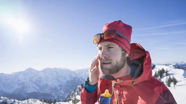 Визажист Валиева: зимой защита от солнца нужна не меньше, чем летом