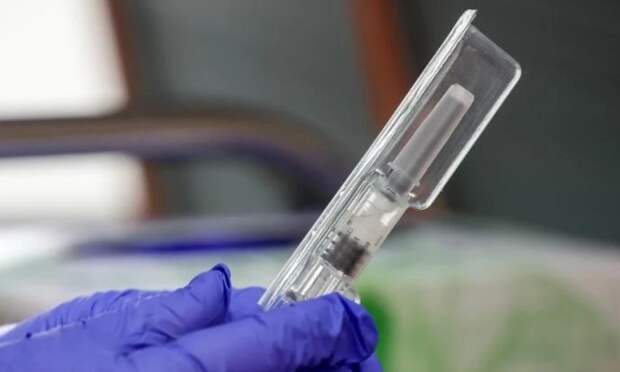 В России зарегистрировали первую вакцину для взрослых от коклюша, дифтерии и столбняка