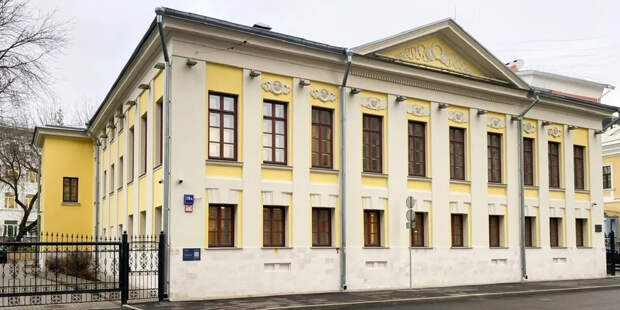 В Москве отремонтировали фасады дома поэта Аполлона Майкова